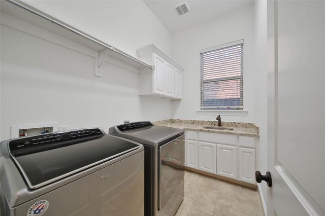 19 Brittany Rose Place, The Woodlands, TX 77375