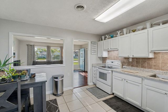 5 Marchmont Drive 5 Marchmont Drive, Fairborn, OH 45324