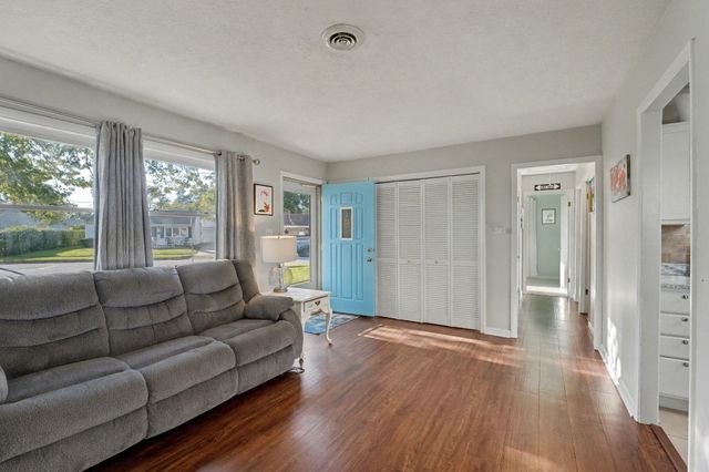 5 Marchmont Drive 5 Marchmont Drive, Fairborn, OH 45324