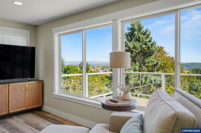3272 Basswood St NW, Salem, OR 97304