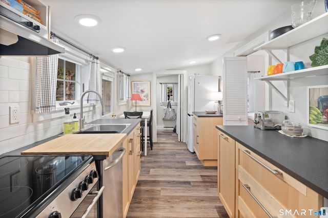 20 Roton Avenue, Norwalk, CT 06853