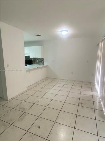 6245 Kendale Lakes Cir 209, Miami, FL 33183