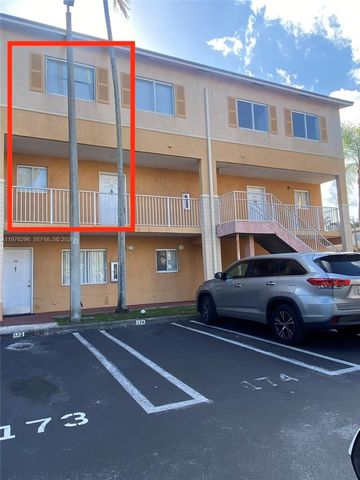 6245 Kendale Lakes Cir 209, Miami, FL 33183