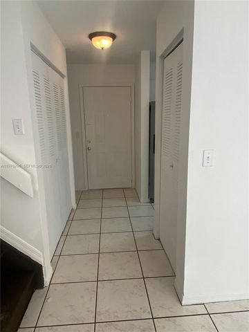 6245 Kendale Lakes Cir 209, Miami, FL 33183