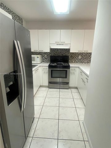 6245 Kendale Lakes Cir 209, Miami, FL 33183