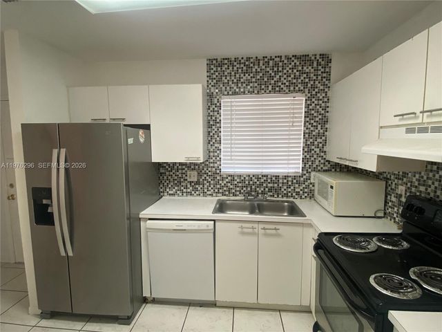 6245 Kendale Lakes Cir 209, Miami, FL 33183