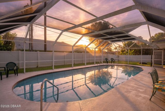 33 Sandcastle Drive, Ormond Beach, FL 32176