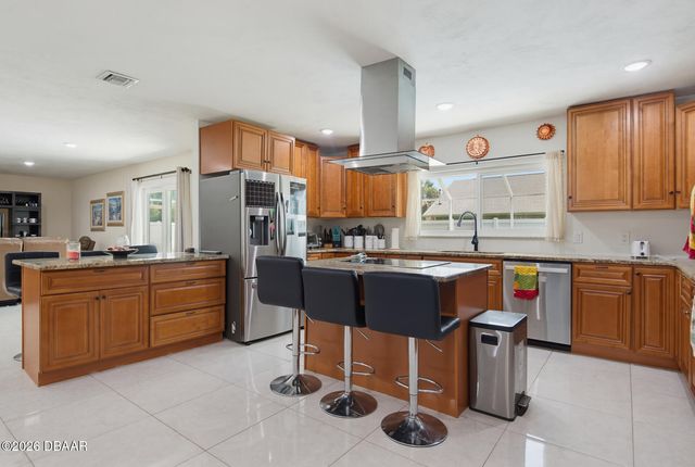 33 Sandcastle Drive, Ormond Beach, FL 32176