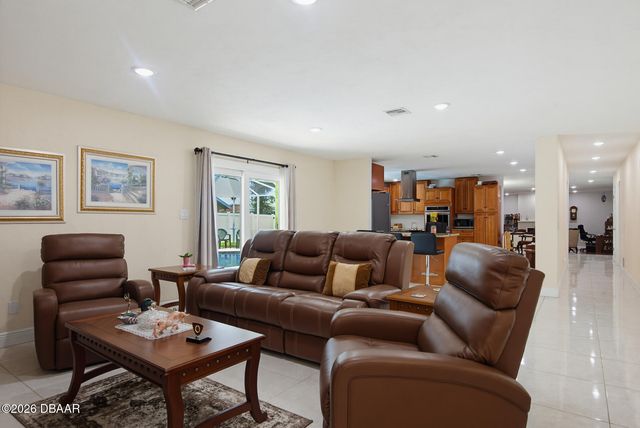 33 Sandcastle Drive, Ormond Beach, FL 32176