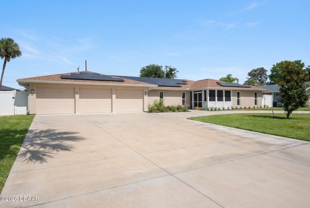 33 Sandcastle Drive, Ormond Beach, FL 32176