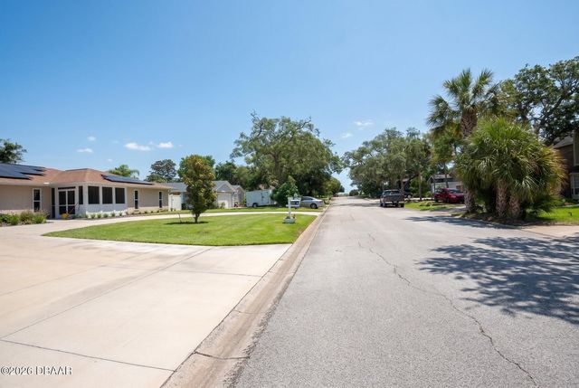 33 Sandcastle Drive, Ormond Beach, FL 32176