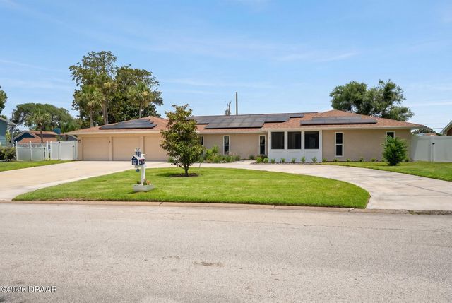 33 Sandcastle Drive, Ormond Beach, FL 32176