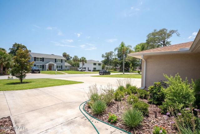 33 Sandcastle Drive, Ormond Beach, FL 32176