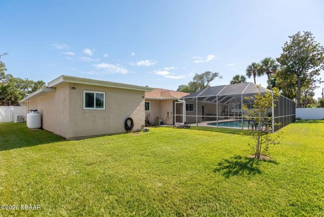 33 Sandcastle Drive, Ormond Beach, FL 32176