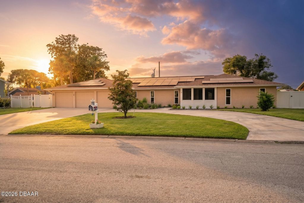 33 Sandcastle Drive, Ormond Beach, FL 32176