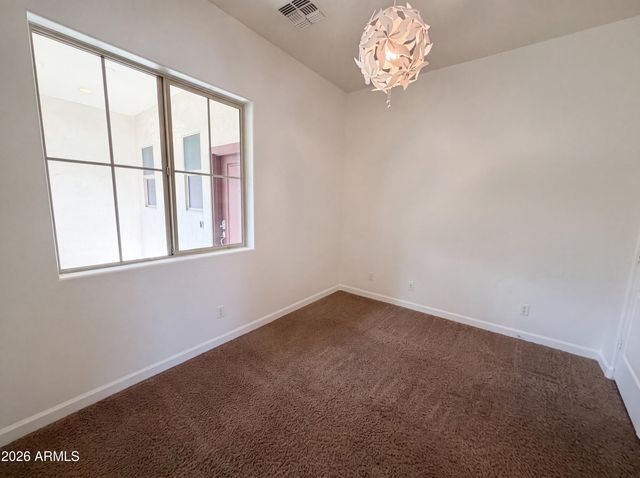 701 E CHARLEVOIX Avenue, Gilbert, AZ 85297
