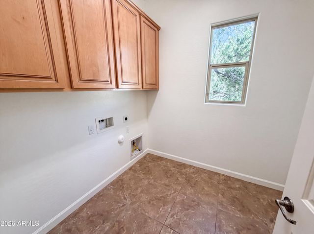 701 E CHARLEVOIX Avenue, Gilbert, AZ 85297