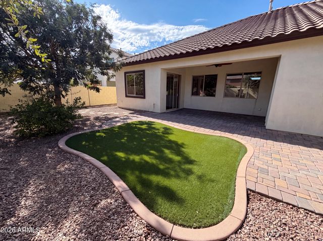 701 E CHARLEVOIX Avenue, Gilbert, AZ 85297
