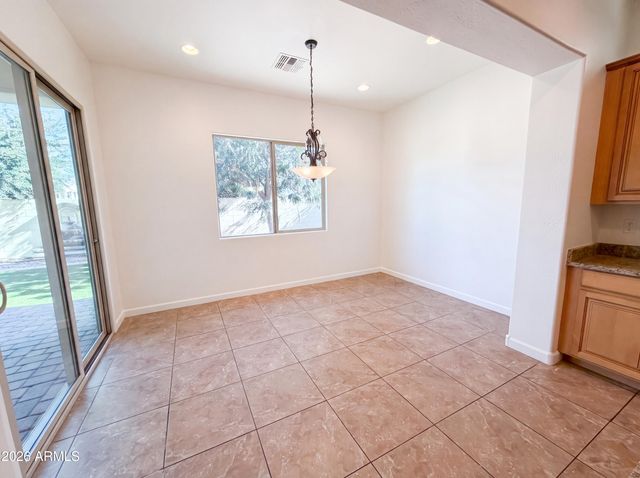 701 E CHARLEVOIX Avenue, Gilbert, AZ 85297