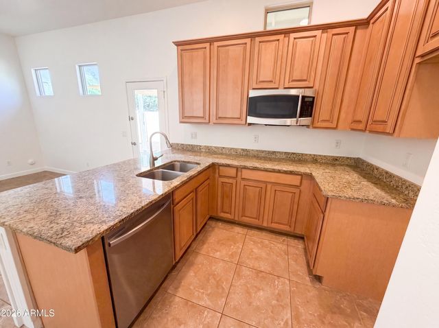 701 E CHARLEVOIX Avenue, Gilbert, AZ 85297