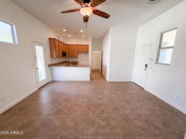 701 E CHARLEVOIX Avenue, Gilbert, AZ 85297