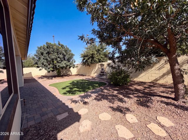 701 E CHARLEVOIX Avenue, Gilbert, AZ 85297