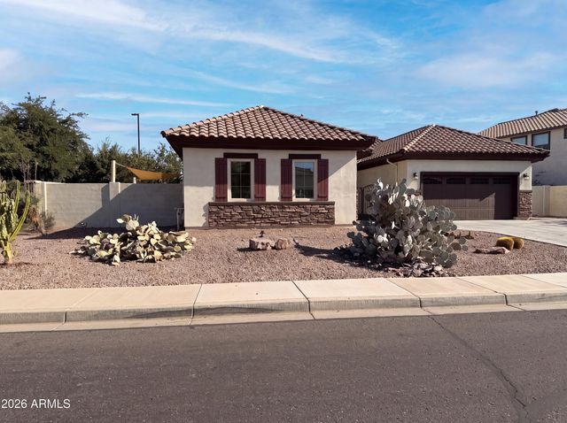701 E CHARLEVOIX Avenue, Gilbert, AZ 85297