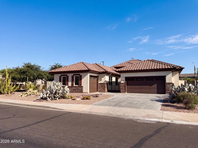 701 E CHARLEVOIX Avenue, Gilbert, AZ 85297