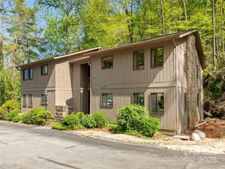 55 Lake Drive 4P, Laurel Park, NC 28739