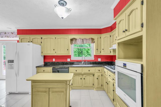 1 Dove Tree Road, Greenville, SC 29615