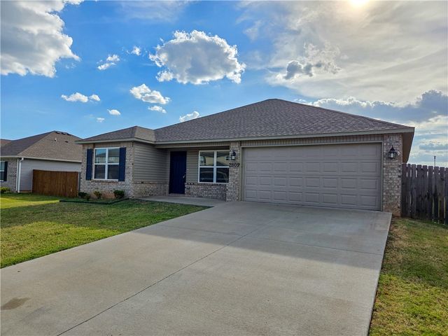 2809 Bauer Street, Pea Ridge, AR 72751