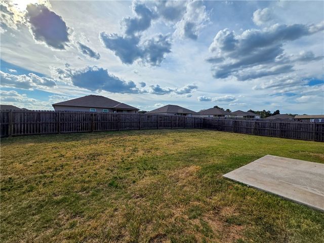 2809 Bauer Street, Pea Ridge, AR 72751