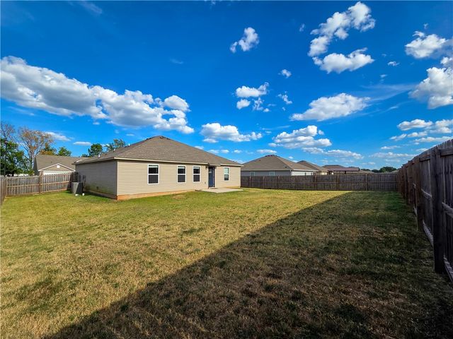 2809 Bauer Street, Pea Ridge, AR 72751