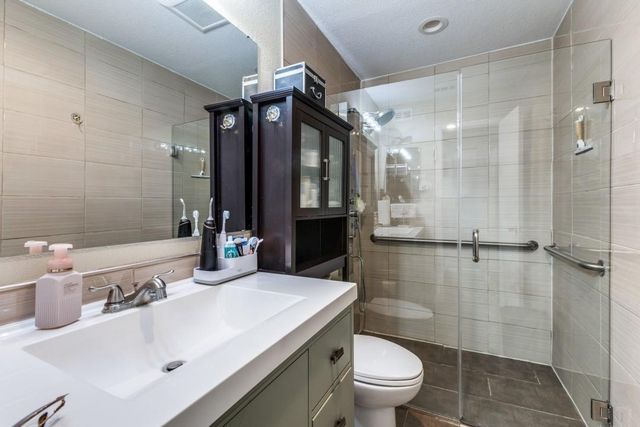 7832 Royal Lane 212, Dallas, TX 75230