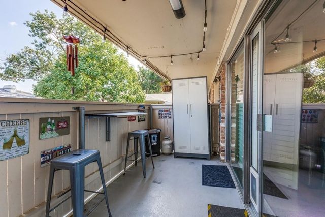 7832 Royal Lane 212, Dallas, TX 75230