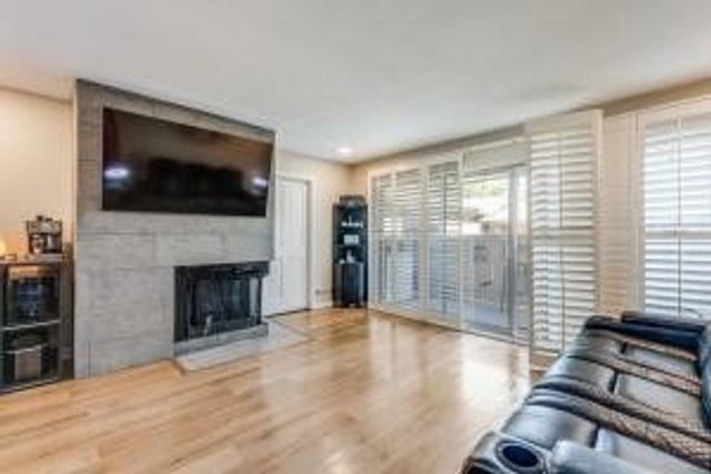 7832 Royal Lane 212, Dallas, TX 75230