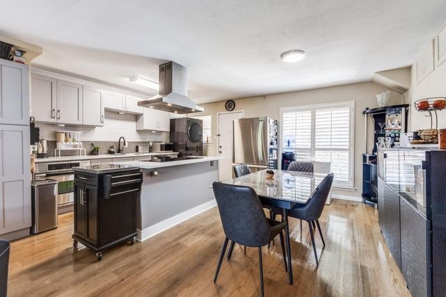 7832 Royal Lane 212, Dallas, TX 75230