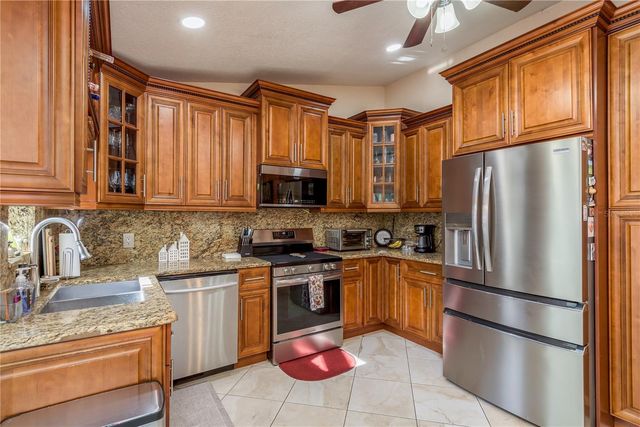 12406 FOREST LANE DRIVE, Tampa, FL 33624