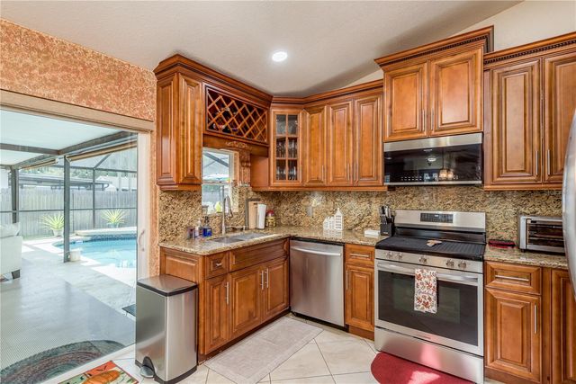 12406 FOREST LANE DRIVE, Tampa, FL 33624