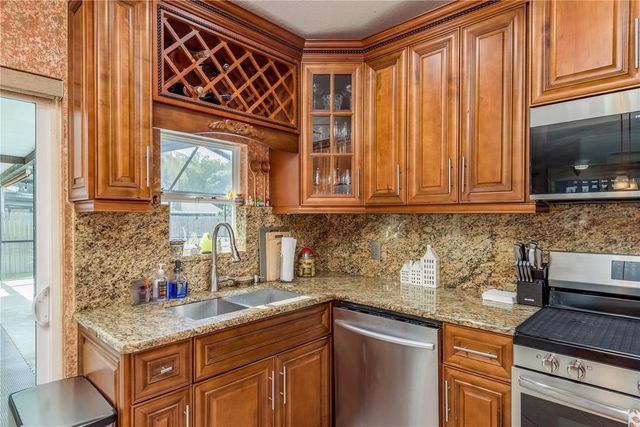 12406 FOREST LANE DRIVE, Tampa, FL 33624