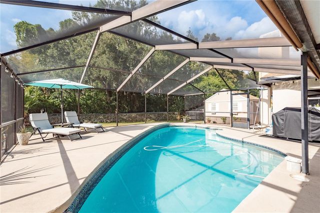 12406 FOREST LANE DRIVE, Tampa, FL 33624