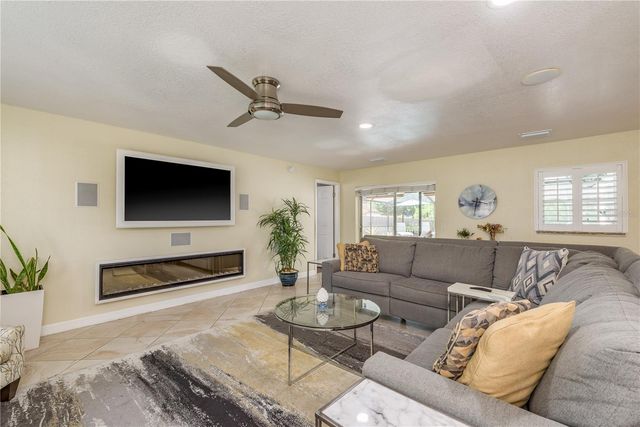 12406 FOREST LANE DRIVE, Tampa, FL 33624