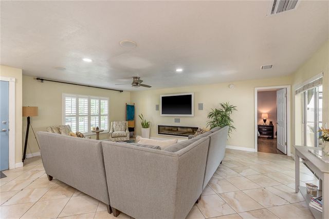 12406 FOREST LANE DRIVE, Tampa, FL 33624