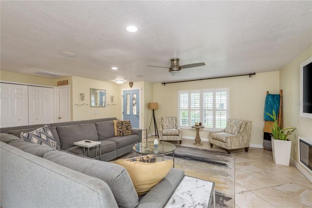 12406 FOREST LANE DRIVE, Tampa, FL 33624