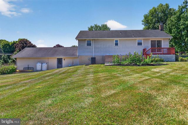19 PALMYRA BELLEGROVE RD, Annville, PA 17003