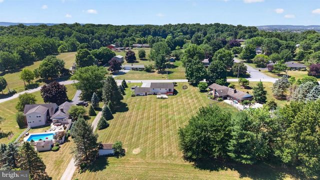 19 PALMYRA BELLEGROVE RD, Annville, PA 17003