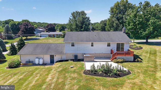 19 PALMYRA BELLEGROVE RD, Annville, PA 17003