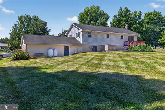 19 PALMYRA BELLEGROVE RD, Annville, PA 17003