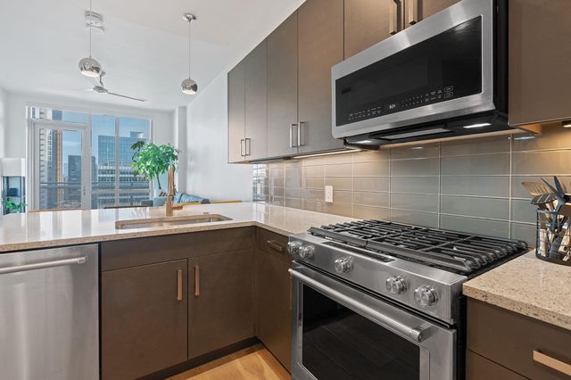 222 West Ave 2911, Austin, TX 78701