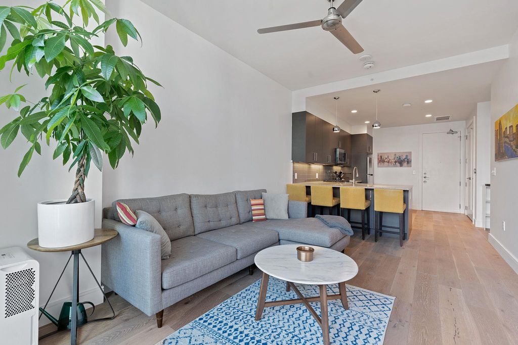 222 West Ave 2911, Austin, TX 78701